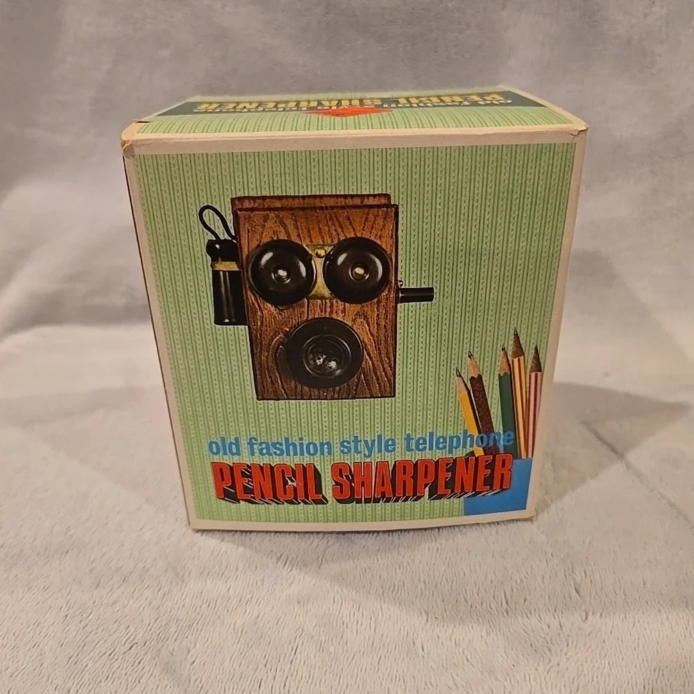 Vintage Old Fashion Style Telephone Pencil‎ Sharpener